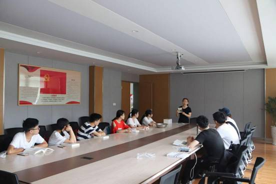 17live
“下乡小分队”-开展口述历史主题讲座